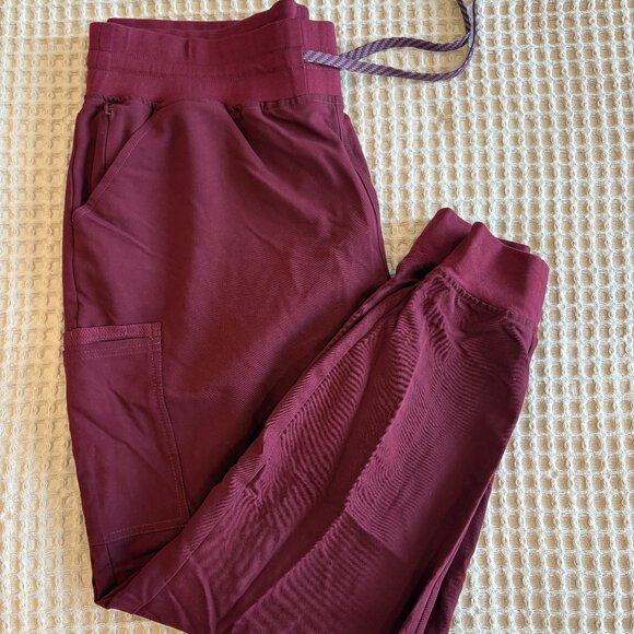 Jaanuu Women’s 13 Pocket Scrub Jogger - BURGUNDY - XL - Picture 1 of 6